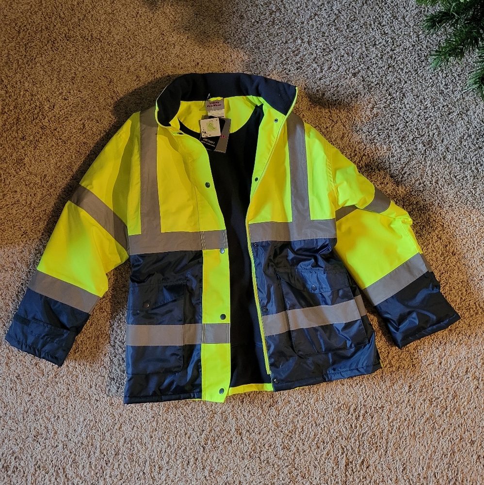 Women's High Visibility Coat w/reflective strips